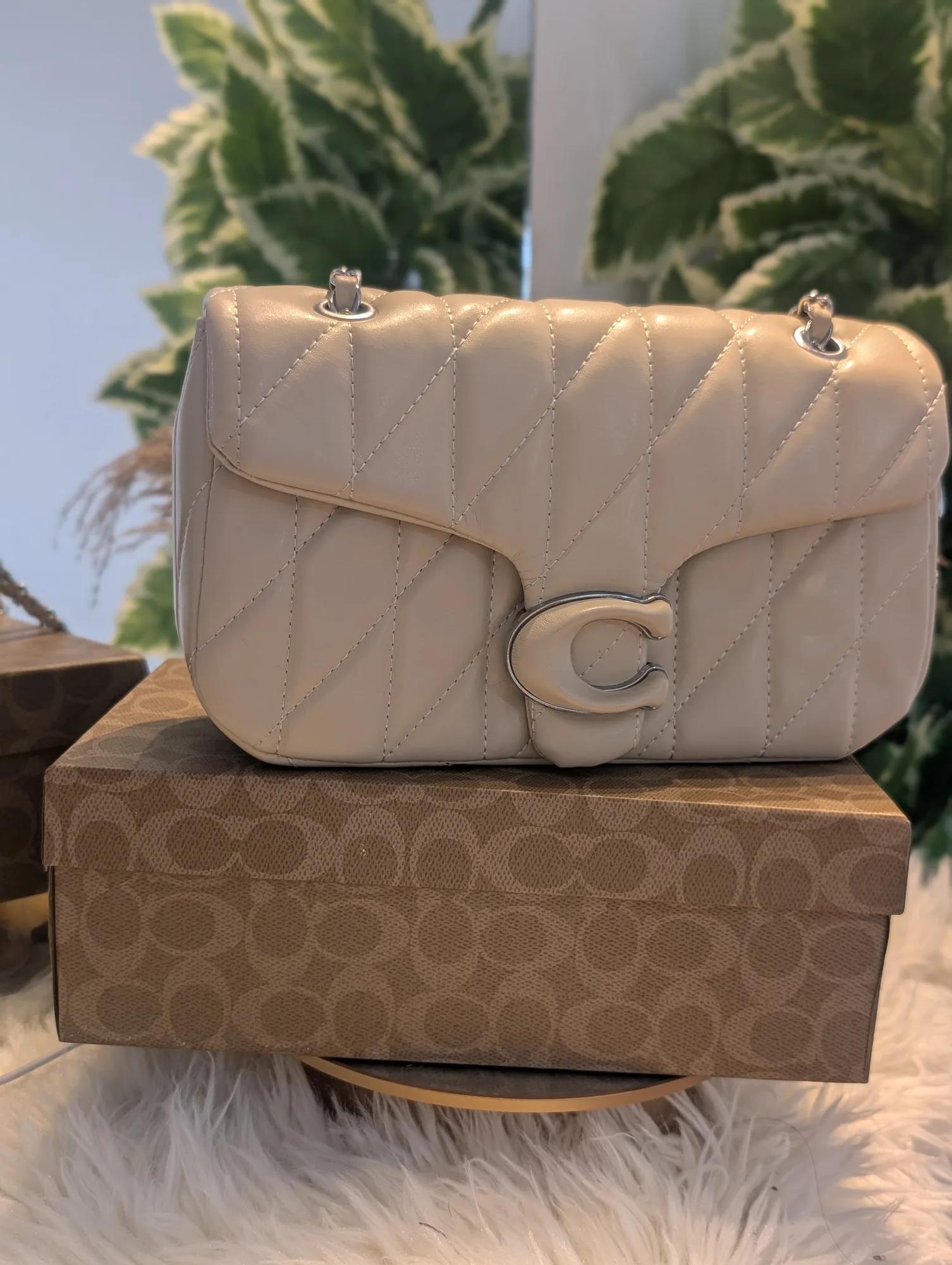 lunova-chanel-004/PXL_20260919_135949639.PORTRAIT.jpg